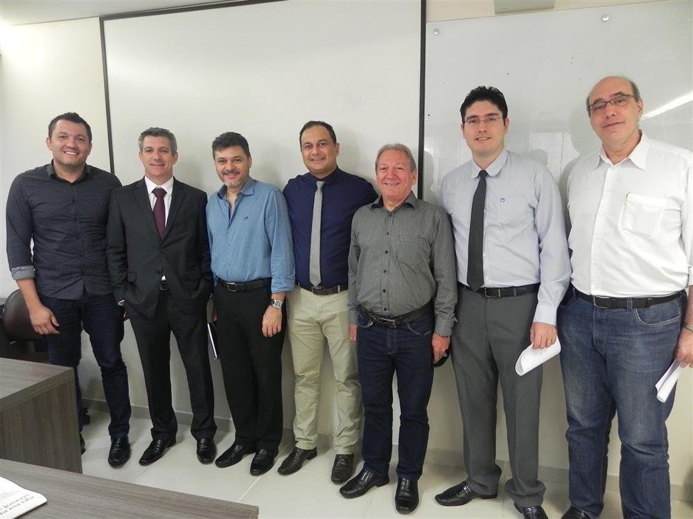 Café Empresarial discute reajuste do IPTU