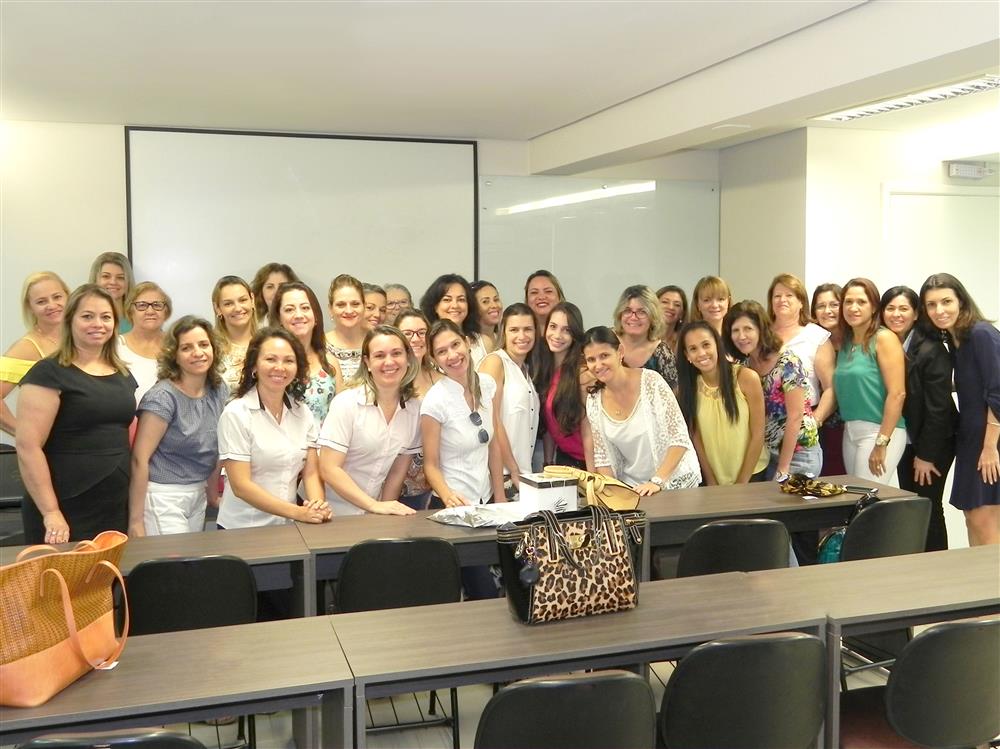 Grupo de Empresárias reunidas para o evento no Sescap-Ldr