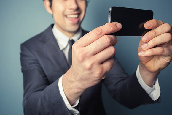 Selfie vira senha para cartão de crédito com uso de biometria