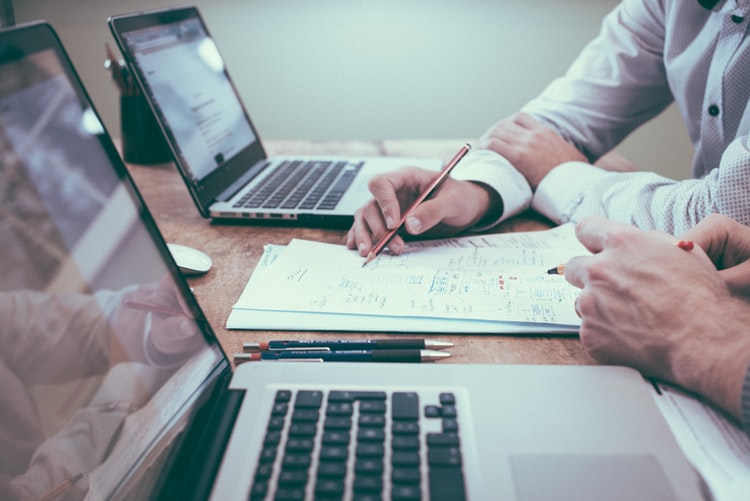 Projeto proíbe empregado de atuar na concorrência por dois anos após rescisão